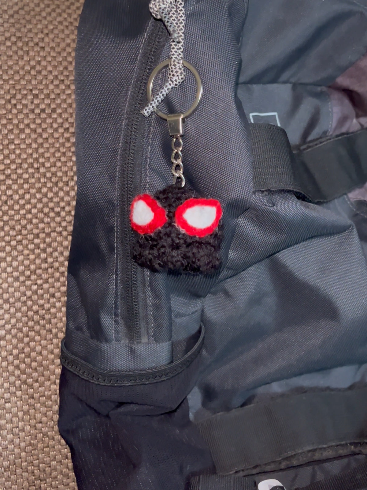 Spider-verse Hugging Keychain